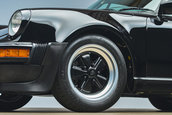 Porsche 930 Turbo cu 11.979 de kilometri la bord