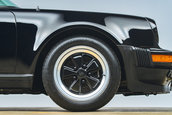 Porsche 930 Turbo cu 11.979 de kilometri la bord