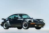 Porsche 930 Turbo cu 11.979 de kilometri la bord