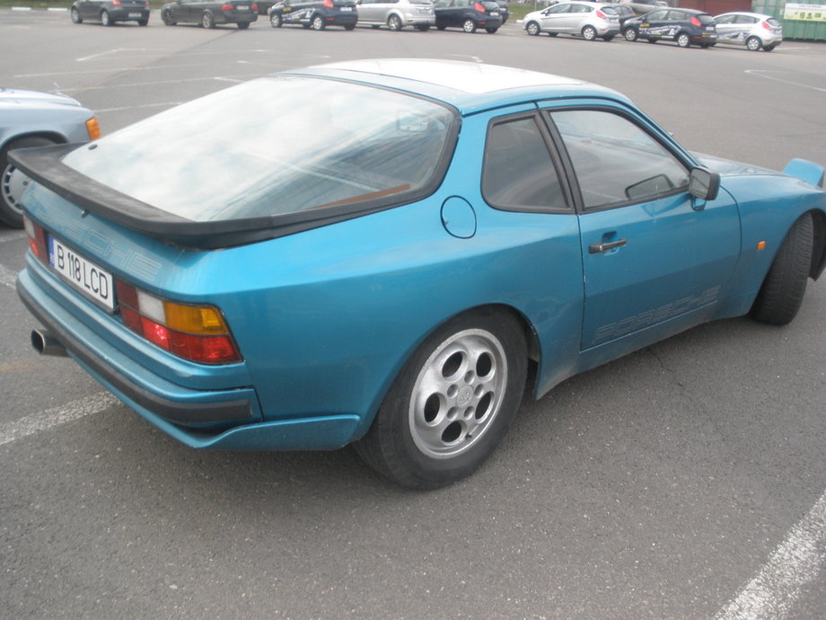 Porsche 944 M44