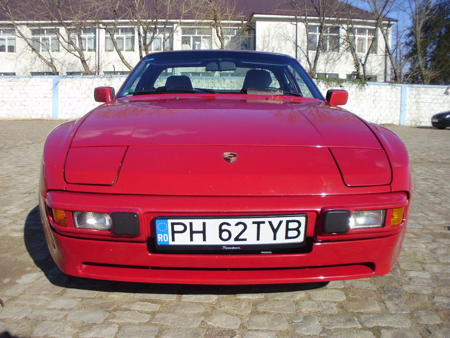 Porsche 944 S