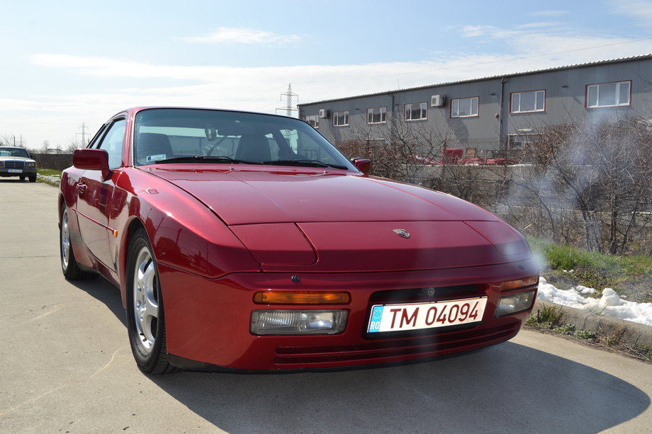 Porsche 944 S