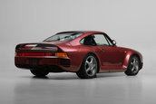 Porsche 959 cu 13.119 kilometri la bord