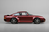 Porsche 959 cu 13.119 kilometri la bord