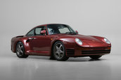 Porsche 959 cu 13.119 kilometri la bord