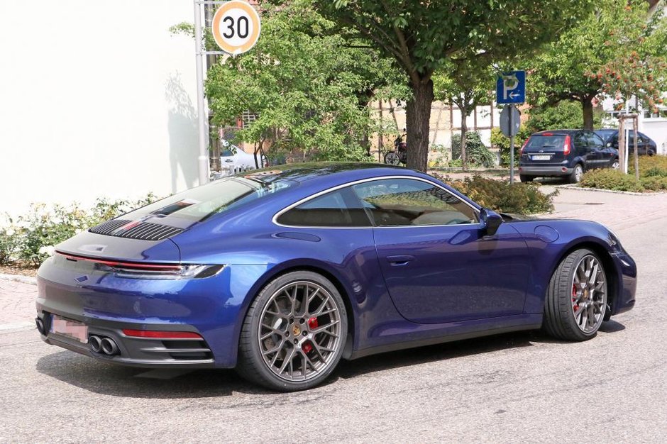 Porsche 992 necamuflat