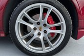 Porsche Cayenne GTS cu transmisie manuala