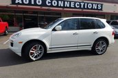 Porsche Cayenne GTS cu transmisie manuala