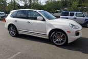 Porsche Cayenne GTS cu transmisie manuala