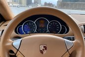 Porsche Cayenne GTS cu transmisie manuala