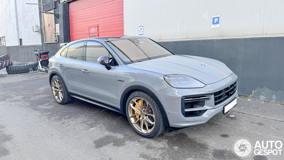 Porsche Cayenne Turbo E-Hybrid Coupe in Romania