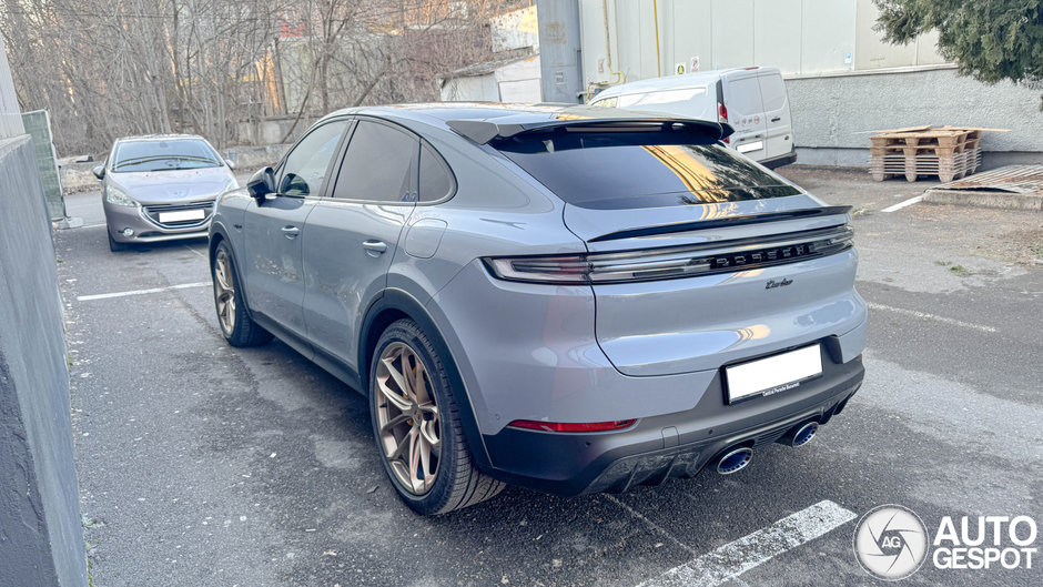 Porsche Cayenne Turbo E-Hybrid Coupe in Romania