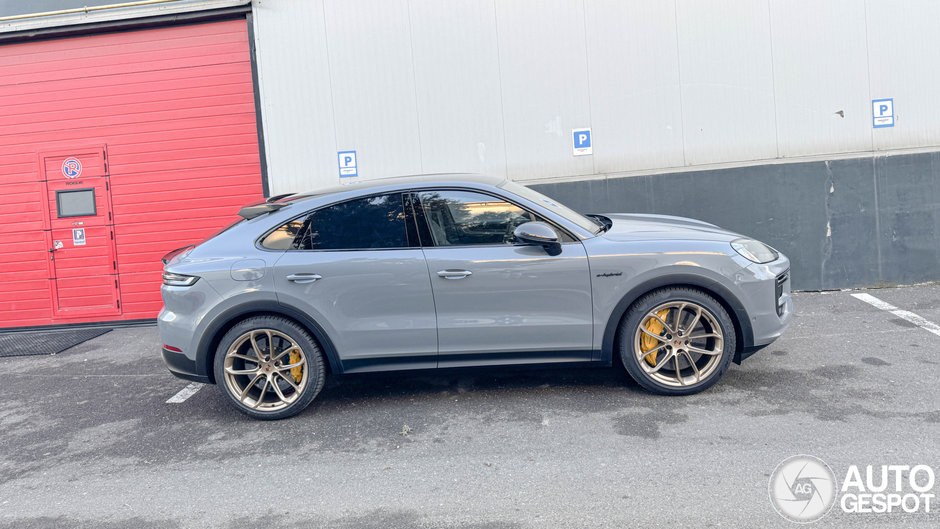 Porsche Cayenne Turbo E-Hybrid Coupe in Romania