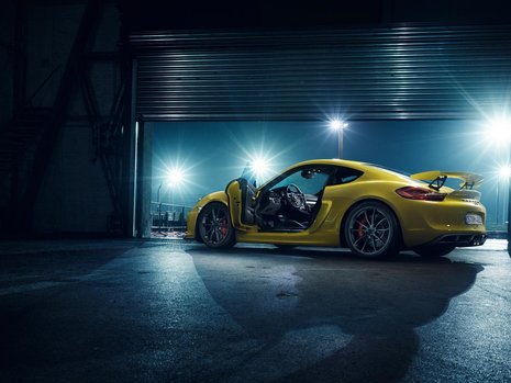 Porsche Cayman GT4