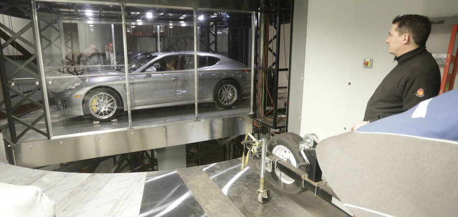 Porsche investeste in educatia din Romania: program de master in inginerie la Cluj Porsche investeste in educatia din Romania: program de master in inginerie la Cluj