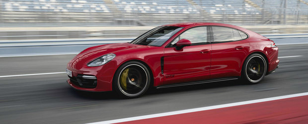 Porsche iti vinde un sedan de lux care poate atinge 293 de km/h. Costa de la 138.493 de euro in sus