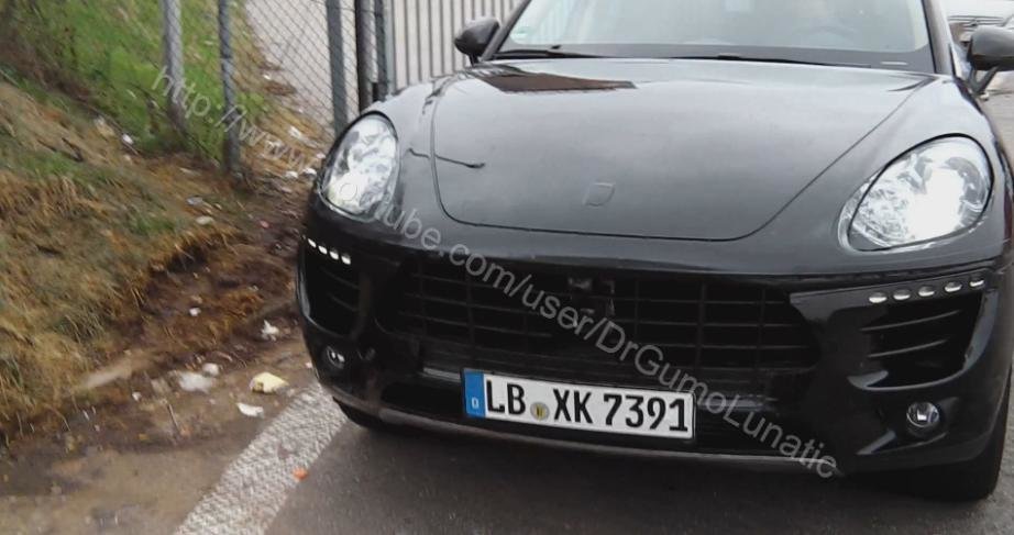 Porsche Macan 2013: surprins in teste pe strazile din Stuttgart Porsche Macan 2013: surprins in teste pe strazile din Stuttgart