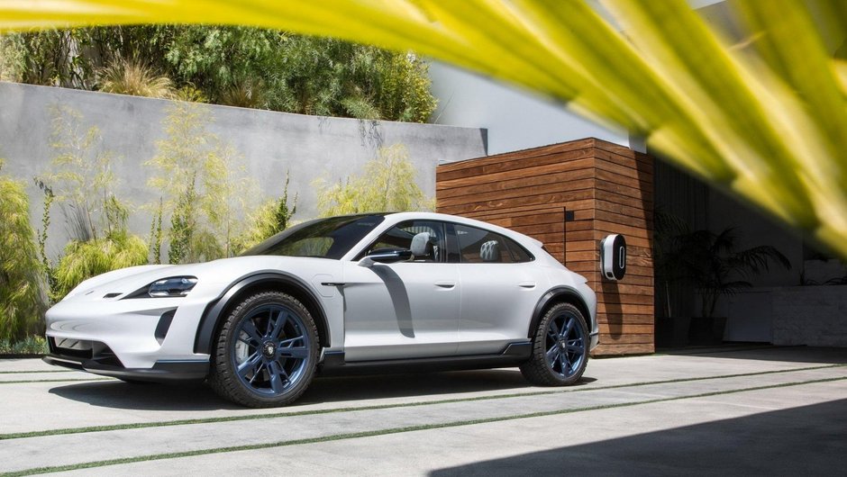 Porsche Mission E Cross Turismo