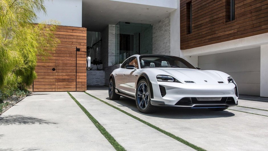 Porsche Mission E Cross Turismo