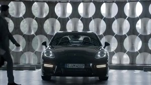 Porsche ne arata dubla personalitate a noului Panamera