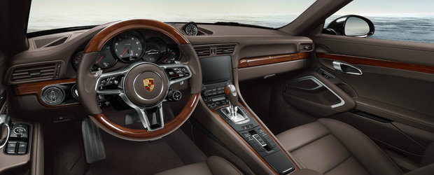 Porsche ne propune un 911 Cabrio cu interior... din lemn