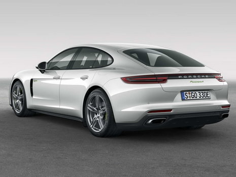 Porsche Panamera 4 E-Hybrid