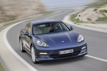 Porsche Panamera acum si mai economic