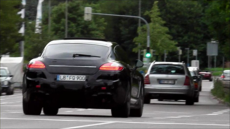 Porsche Panamera Facelift - Video Spion