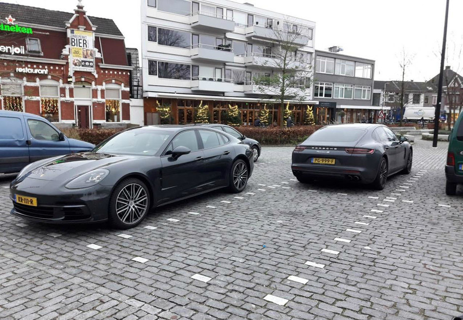 Porsche Panamera in Olanda