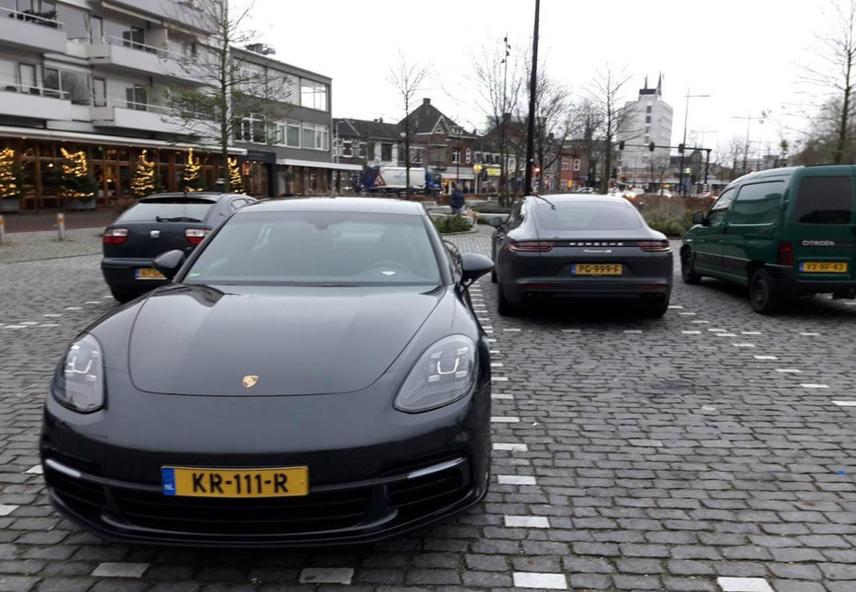 Porsche Panamera in Olanda