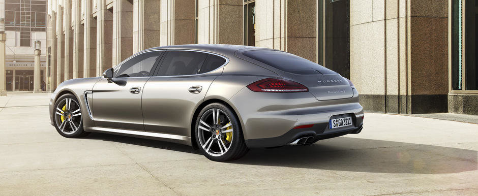 Porsche Panamera Turbo S: Echilibrul perfect intre lux si performanta Porsche Panamera Turbo S: Echilibrul perfect intre lux si performanta