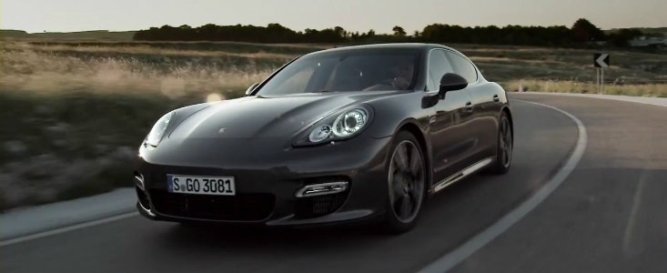 Porsche Panamera Turbo S isi face aparitia in primul video oficial!