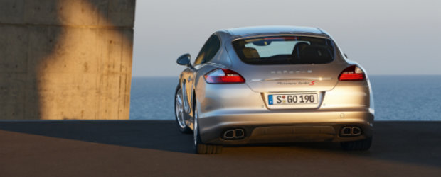 Porsche Panamera Turbo S vine in curand!