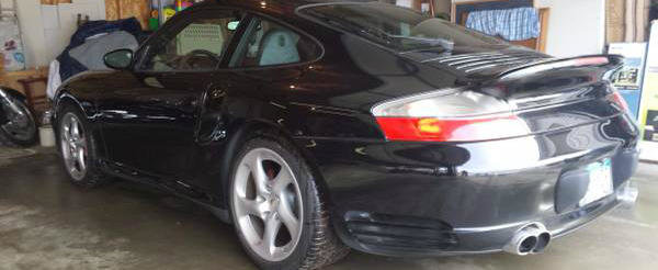 Porsche-ul asta incalca orice regula. Are aproape 1 milion de kilometri in bord Porsche-ul asta incalca orice regula. Are aproape 1 milion de kilometri in bord