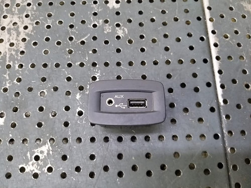 Port usb aux renault scenic 3 280230006r