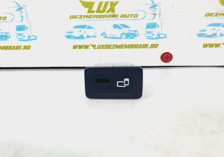 Port USB type C a2478204102 Mercedes-Benz Sprinter 3 907 [2018 - 2021]