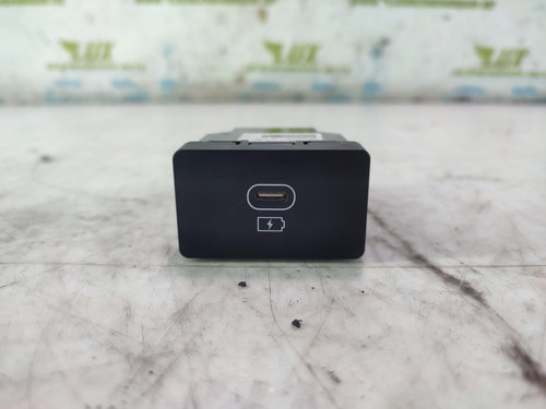 Port usb type C Hyundai i30 PD 3 [2th facelift] [2020 - 2024] 1.5 benzina G4LC