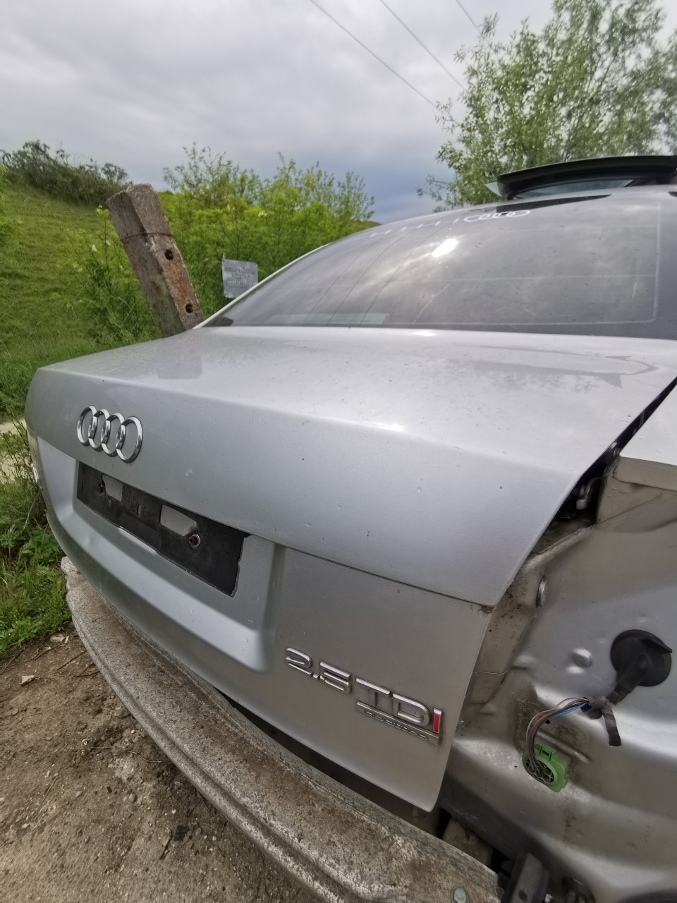 Portbagaj Audi A4 B6 gri LY7W capota spate haion