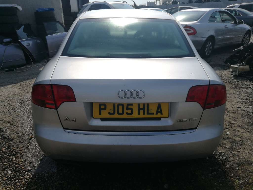 Portbagaj Audi A4 B7 gri
