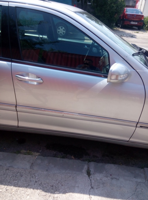 Portiera dreapta fata mercedes e220 e270 e320 w211