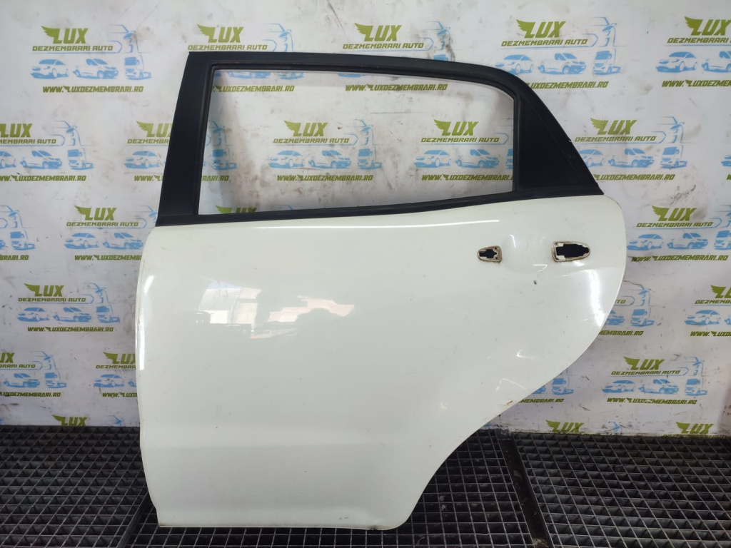 Portiera stânga spate SsangYong Korando 3 [2010 - 2013] 2.0 e-XDI D20DTF