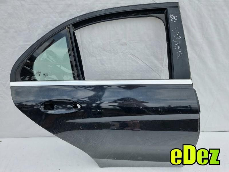 Portiera usa dreapta spate culoare neagra Mercedes C-Class (2014->) [W205]