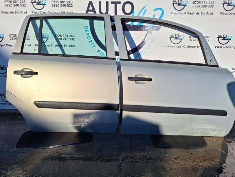 Portiera Usa fata dreapta Opel Zafira B 2005-2014