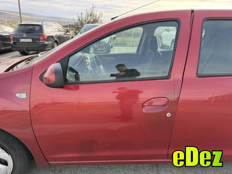 Portiera usa fata stanga culoare rosie Dacia Logan 2 (2012-2017)