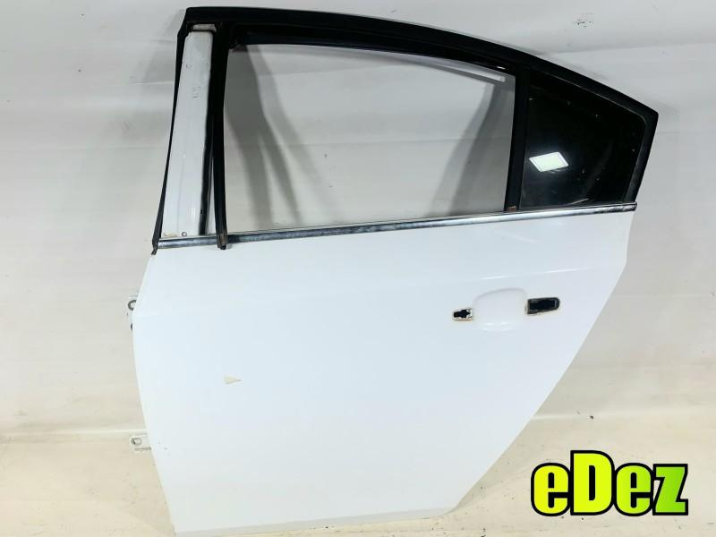 Portiera usa stanga spate culoare alba Chevrolet Cruze (2012->) [J308]