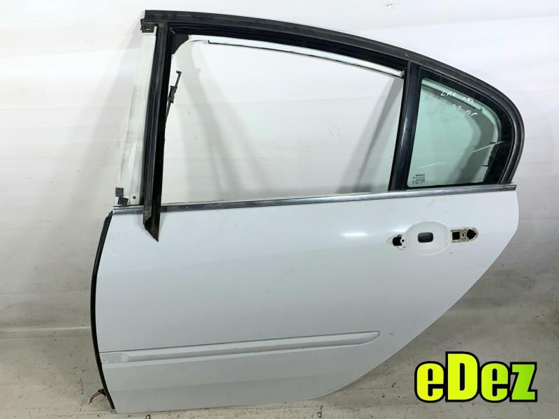 Portiera usa stanga spate culoare alba Renault Laguna 3 (2007-2010)