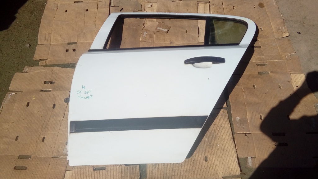 Portiera / Usa Stanga Spate Opel Astra H Hatchback cod culoare Z40R