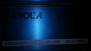 Pot conecta inca 2 boze de la statie impreuna cu 1 subwoofer?