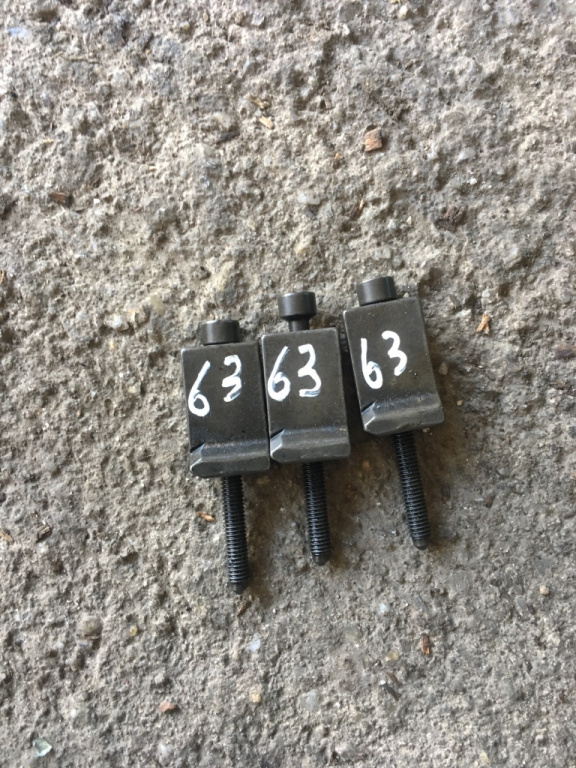 Potcoava fixare injector Volkswagen VW Golf 4 [1997 - 2006] Hatchback 5-usi 1.9 TDI Tiptronic (101 hp) (1J1)