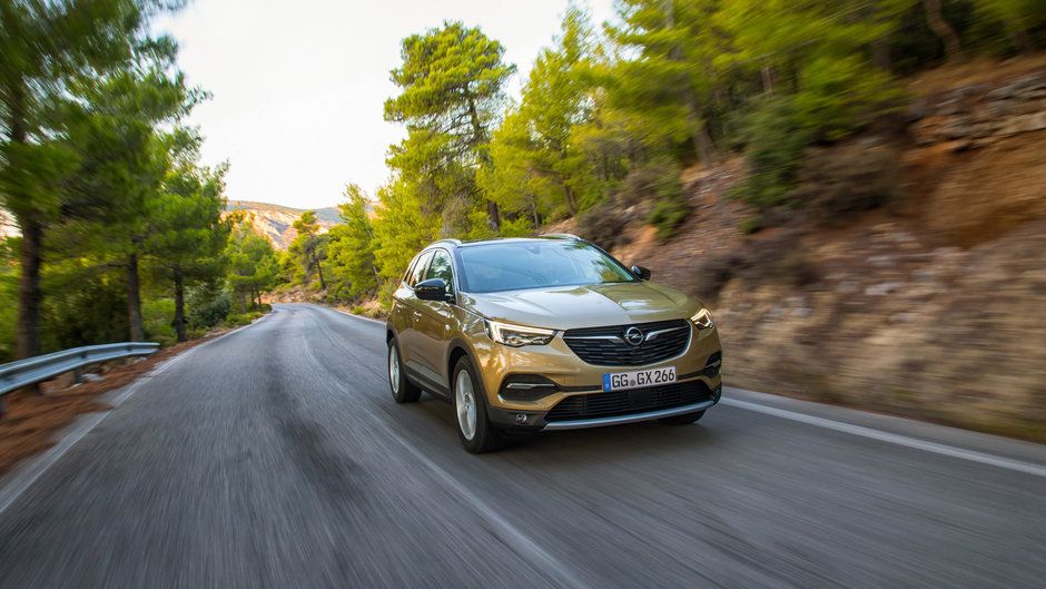 Poti cumpara acum noul Opel Grandland X la un pret promotional de 17.578 Euro cu TVA
